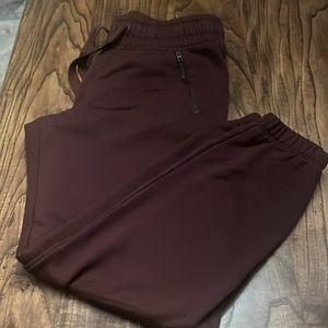 Athleta Recovery Jogger - burgundy- small